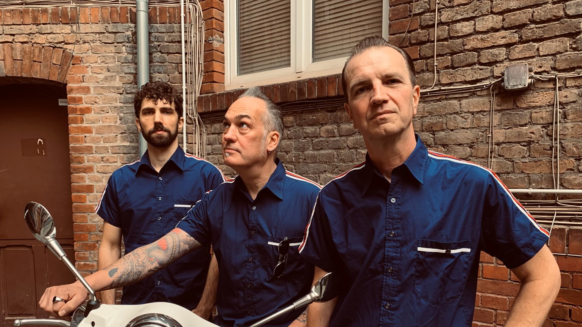 cropped-Razorblades-2024-2-1 cropped-Razorblades-2024-2-1